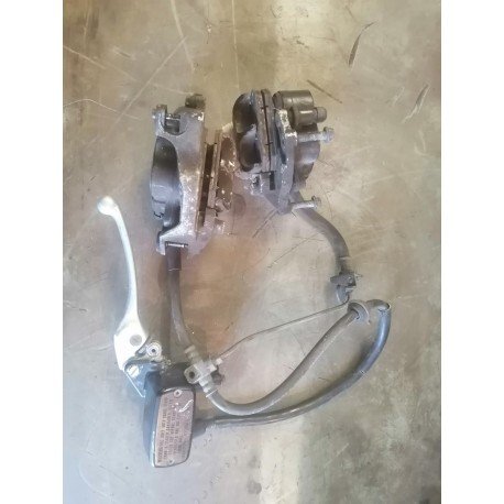 PIAGGIO 125 XEVO PAIRE ETRIER AV